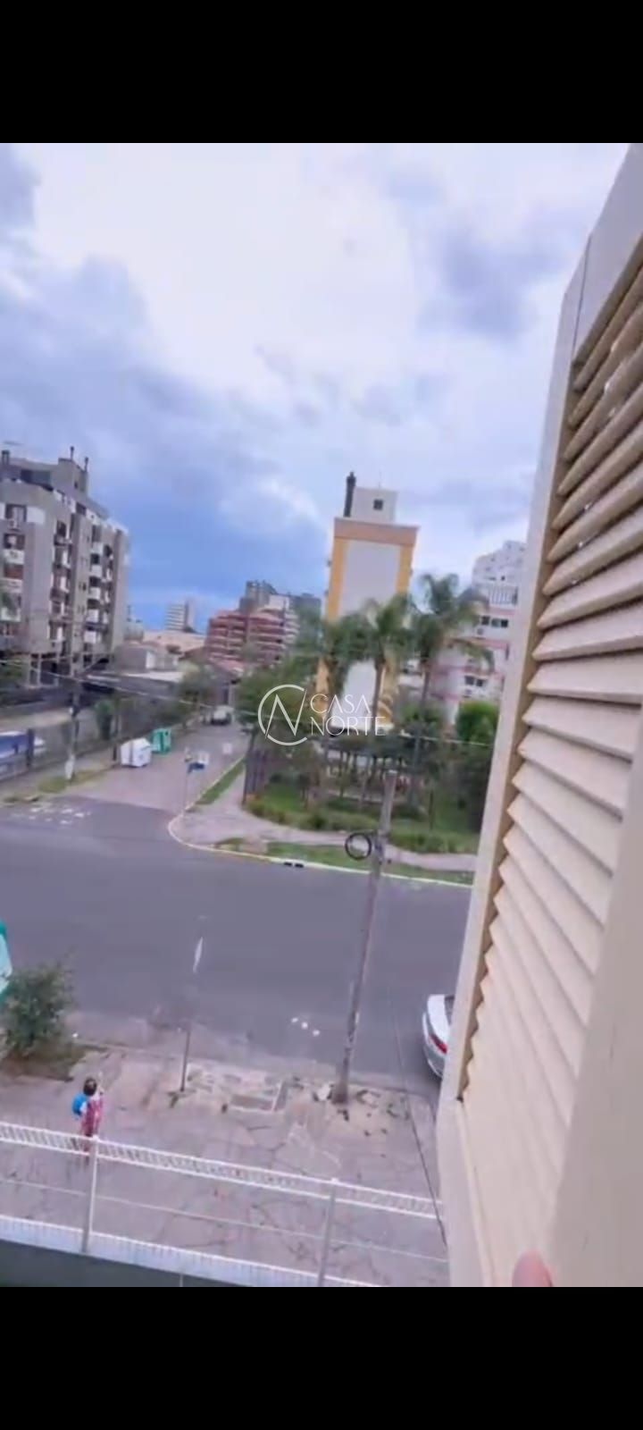 Apartamento à venda com 2 quartos, 56m², 1 vaga, Rua Mucio Teixeira no bairro Menino Deus em Porto Alegre