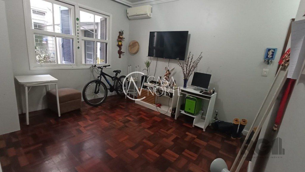 Apartamento à venda com 2 quartos, 49m², Avenida Getúlio Vargas no bairro Menino Deus em Porto Alegre
