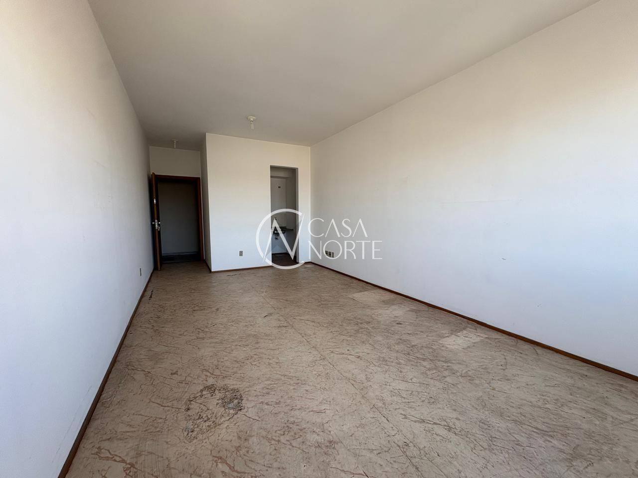 Sala Comercial à venda com 1 quarto, 30m², Avenida Andaraí no bairro Passo da Areia em Porto Alegre