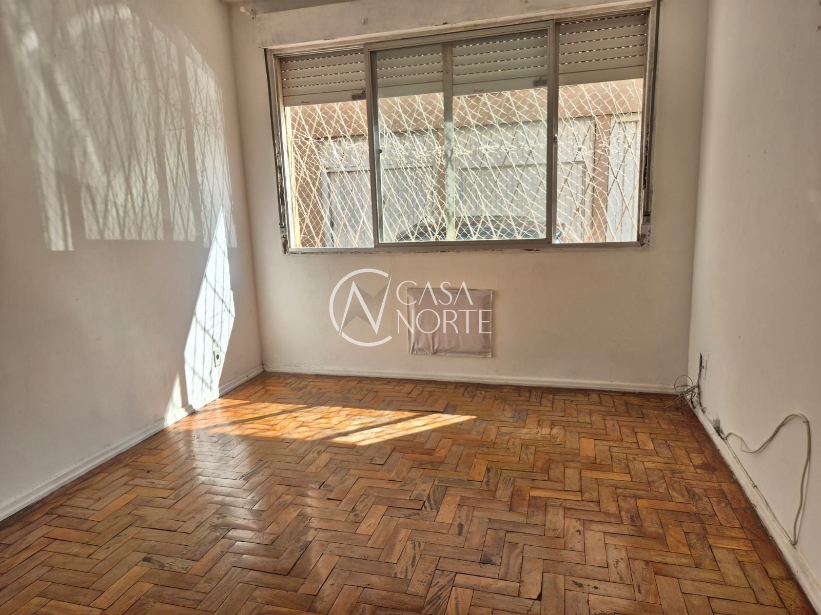 Apartamento à venda com 2 quartos, 70m², 1 vaga, Rua Jaguari no bairro Cristal em Porto Alegre