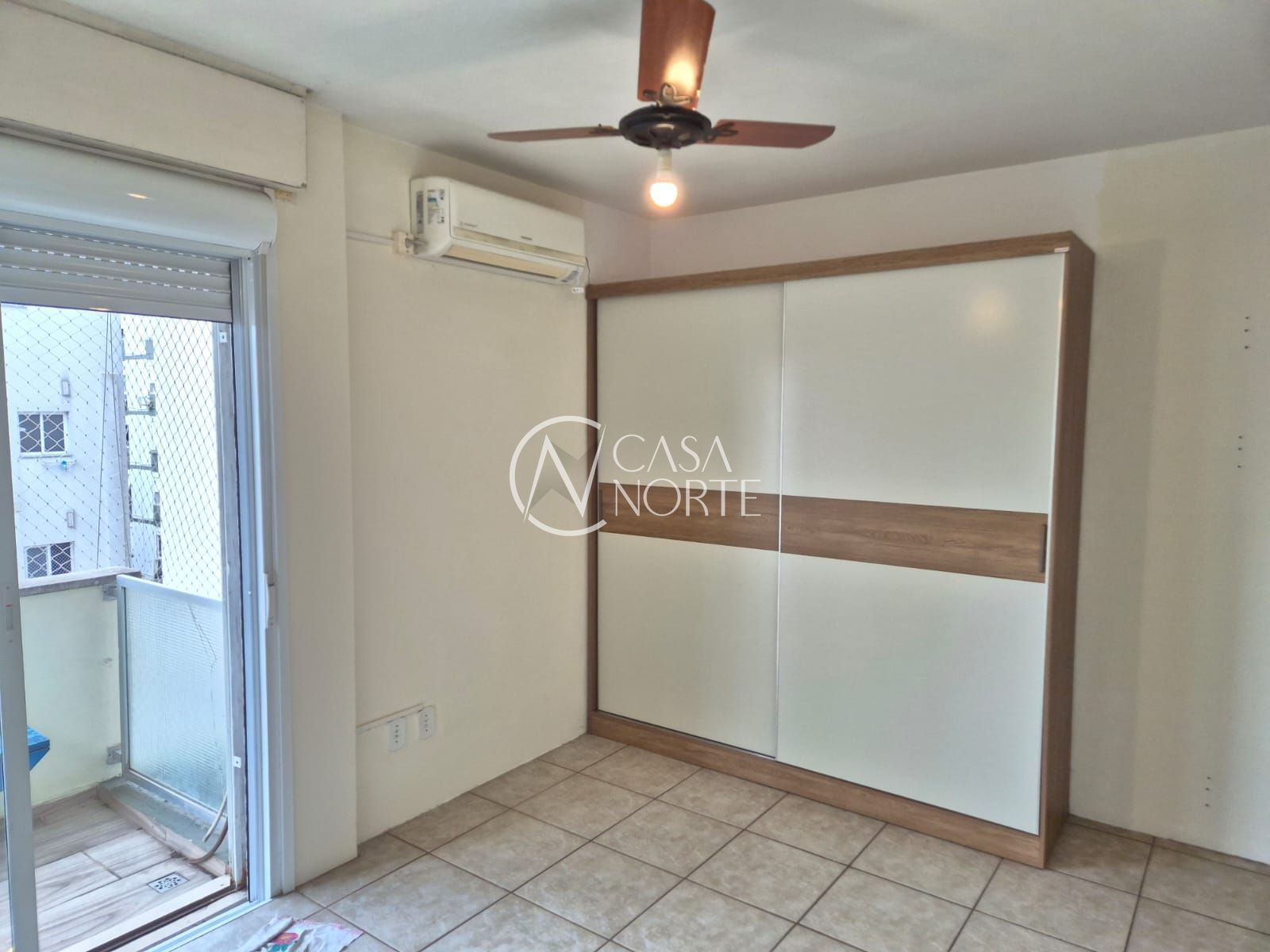 Apartamento à venda com 2 quartos, 74m², 1 vaga, Rua Coronel André Belo no bairro Menino Deus em Porto Alegre