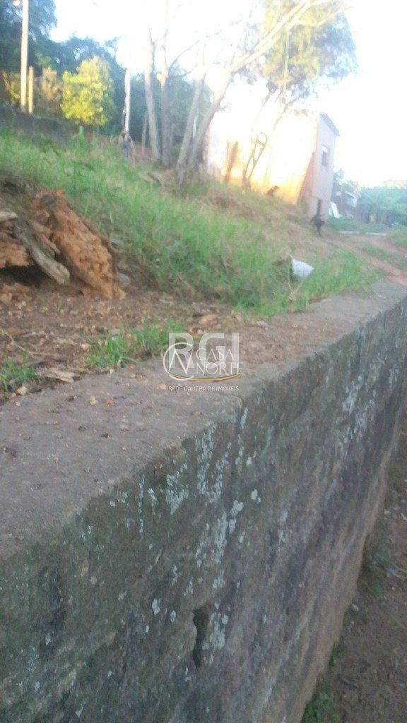 Terreno à venda  com 1652m², Rua Taveira Junior no bairro Nonoai em Porto Alegre