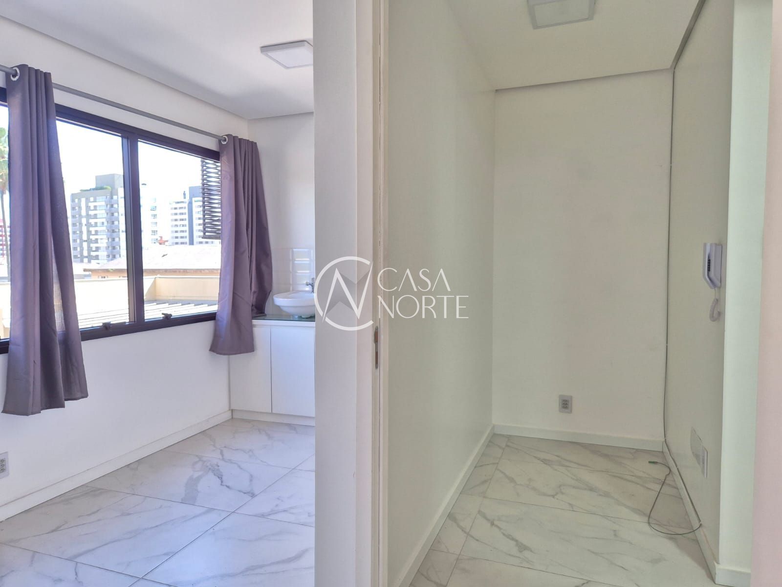 Sala Comercial à venda com 1 quarto, 24m², 1 vaga, Rua Saldanha Marinho no bairro Menino Deus em Porto Alegre