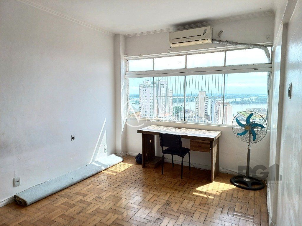 Apartamento à venda com 2 quartos, 81m², Rua Voluntários da Pátria no bairro Centro Histórico em Porto Alegre
