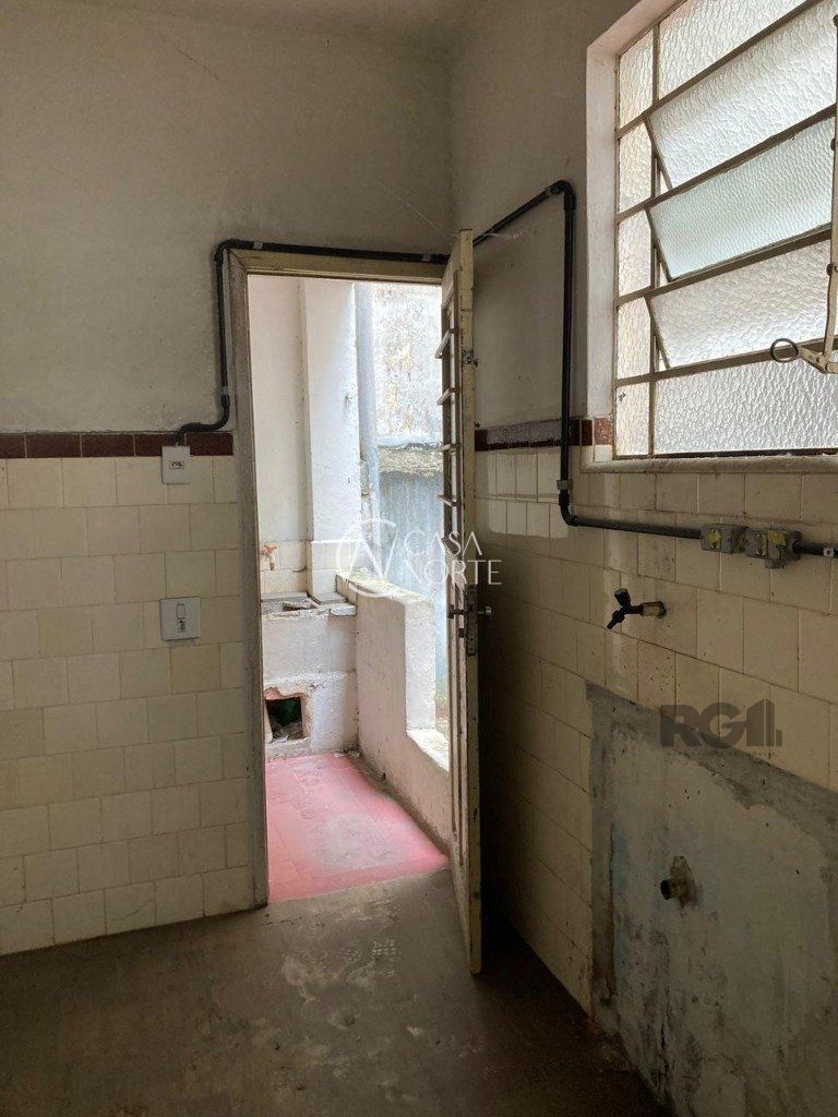 Apartamento à venda com 1 quarto, 54m², Avenida Farrapos no bairro Floresta em Porto Alegre