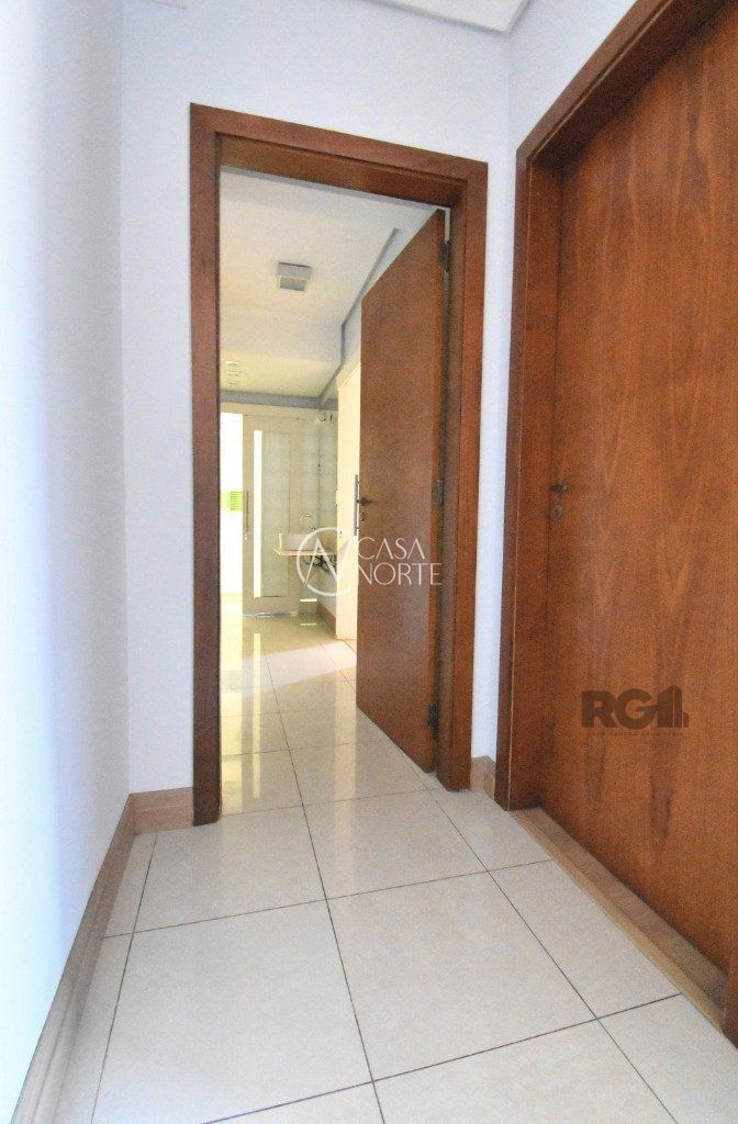 Apartamento à venda com 2 quartos, 76m², 2 vagas, Rua Professor Freitas e Castro no bairro Azenha em Porto Alegre