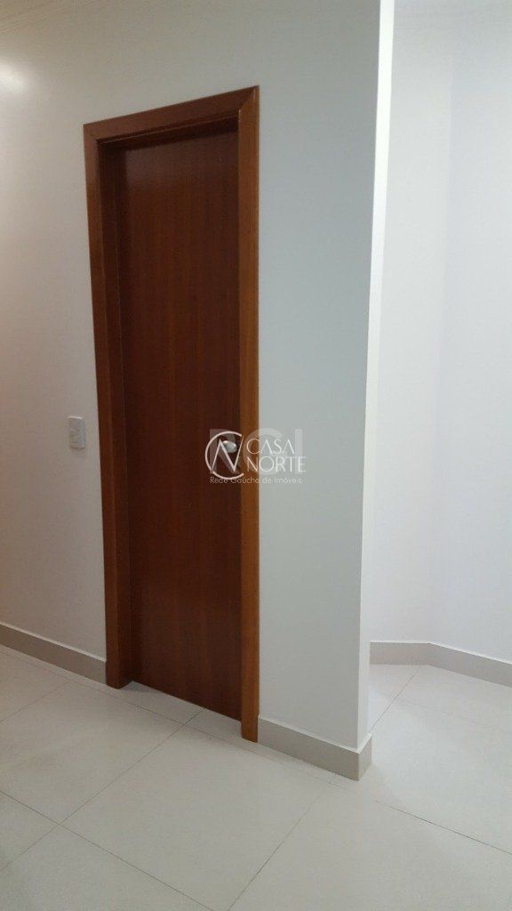 Sala Comercial à venda , 36m², 1 vaga, Avenida Getúlio Vargas no bairro Menino Deus em Porto Alegre