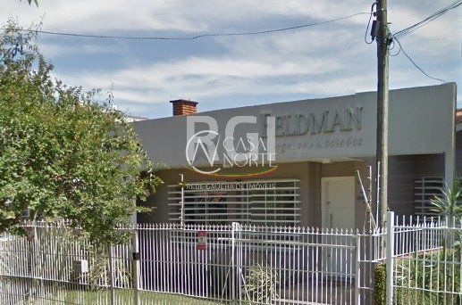 Casa à venda com 4 quartos, 227m², 1 vaga, Rua Grao Para no bairro Menino Deus em Porto Alegre