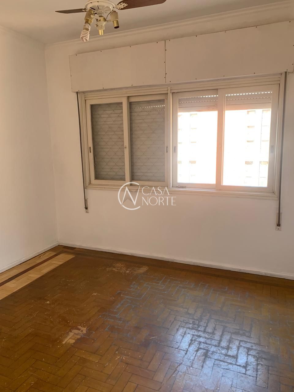 Apartamento à venda com 3 quartos, 113m², 1 vaga, Avenida Jerônimo de Ornelas no bairro Santana em Porto Alegre