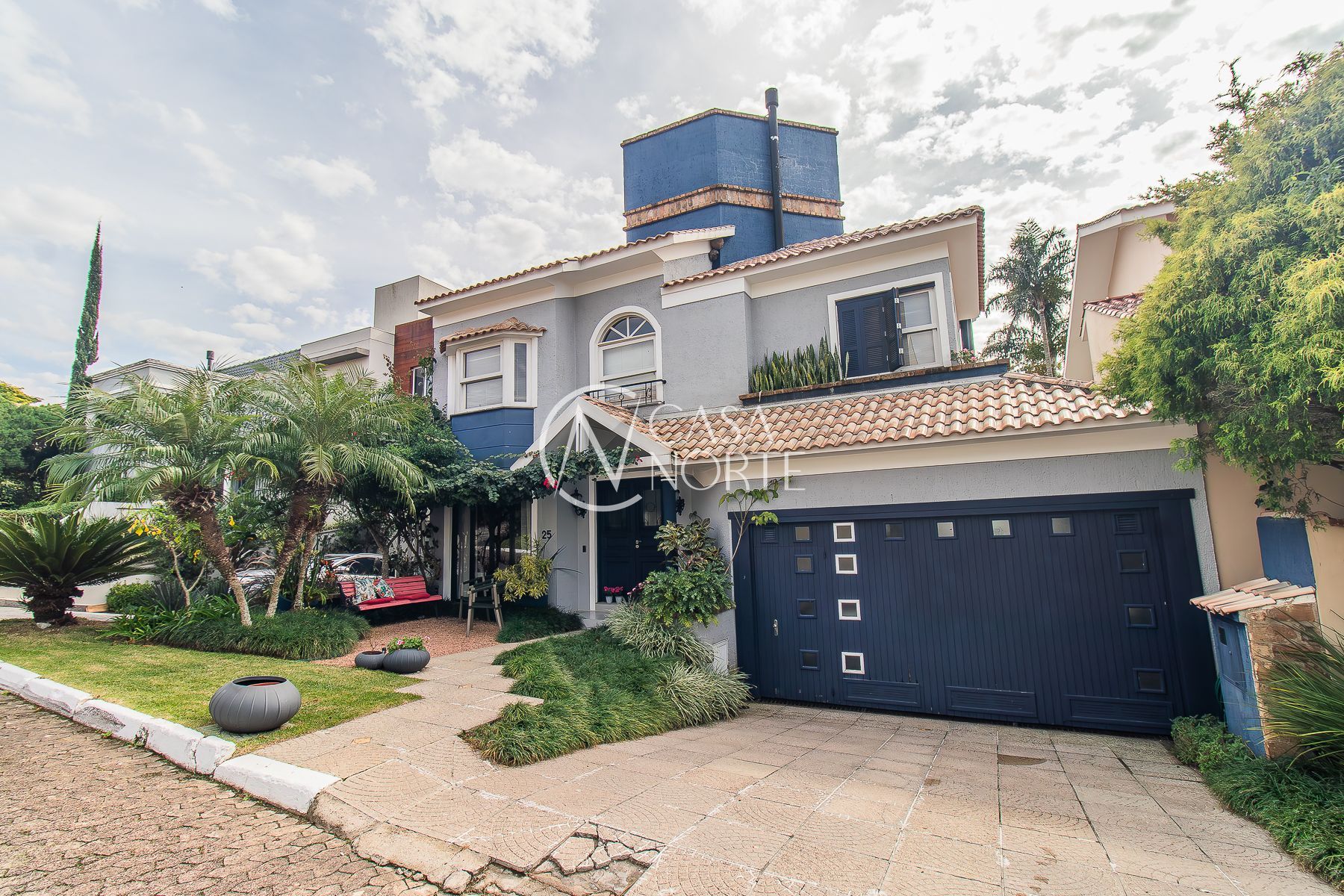 Casa de Condomínio à venda com 4 quartos, 320m², 1 suíte, 4 vagas, Rua Tocantins no bairro Agronomia em Porto Alegre