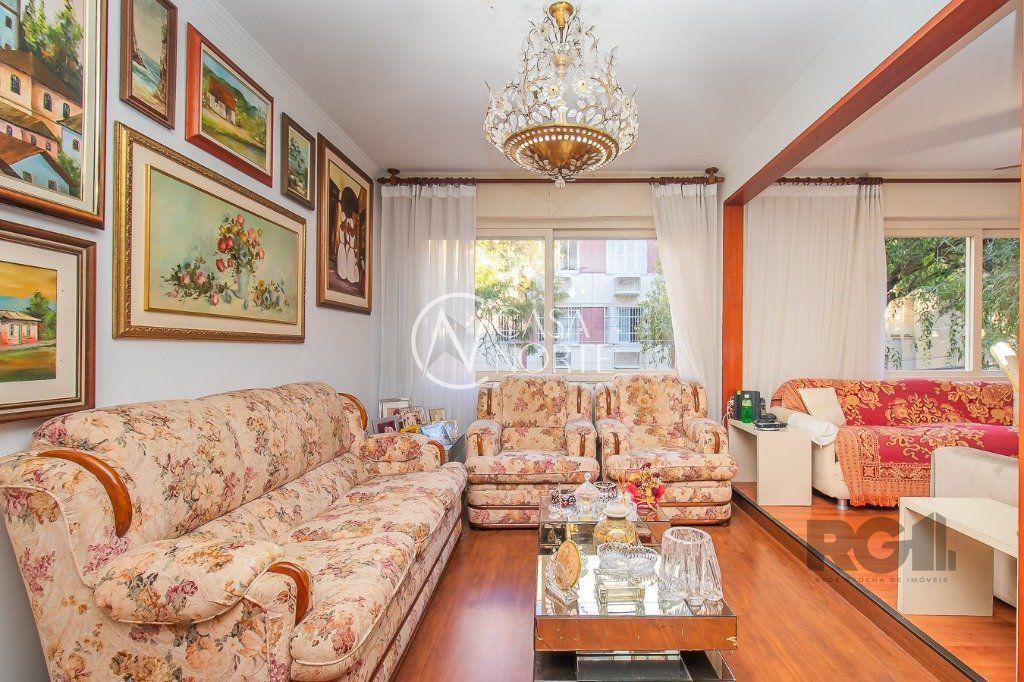 Apartamento à venda com 3 quartos, 102m², 1 suíte, 1 vaga, Rua Peri Machado no bairro Menino Deus em Porto Alegre