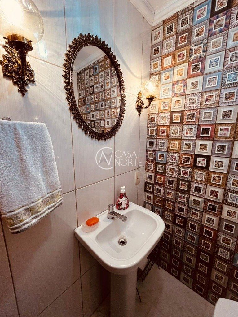 Apartamento à venda com 2 quartos, 83m², Rua José de Alencar no bairro Menino Deus em Porto Alegre