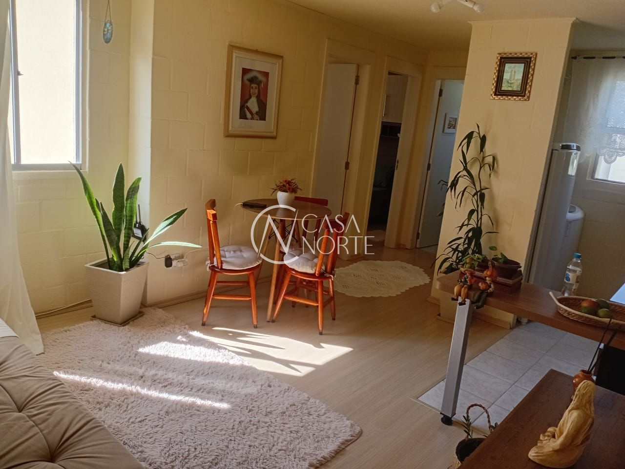 Apartamento à venda com 2 quartos, 43m², 1 vaga, Rua Império no bairro Vila Nova em Porto Alegre