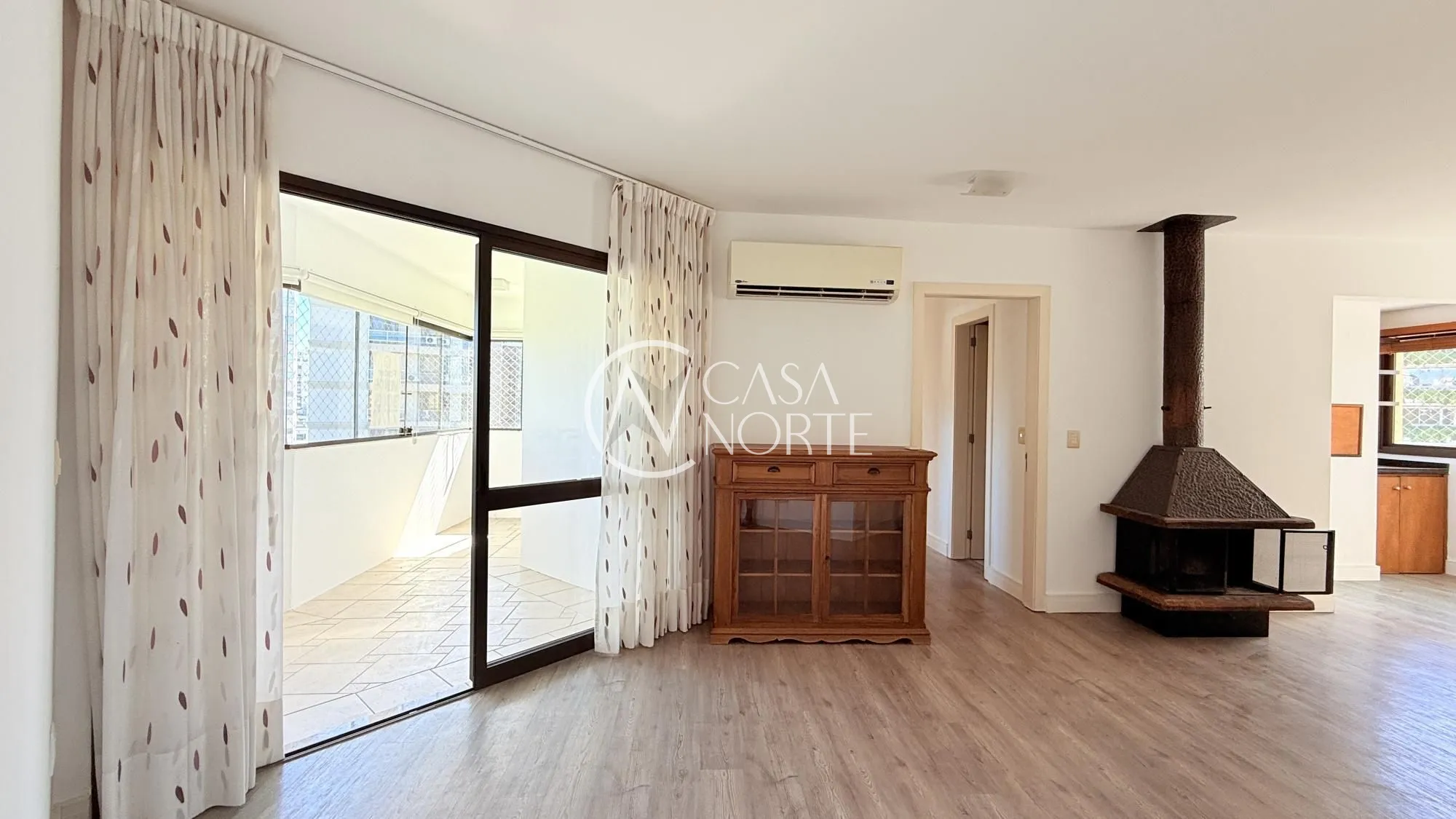 Apartamento à venda com 3 quartos, 101m², 1 suíte, 2 vagas, Alameda Raimundo Corrêa no bairro Boa Vista em Porto Alegre