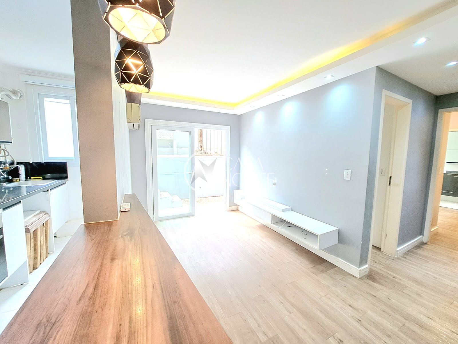 Apartamento Garden à venda com 2 quartos, 124m², 1 suíte, 1 vaga, Rua Monte Arraes no bairro Nonoai em Porto Alegre