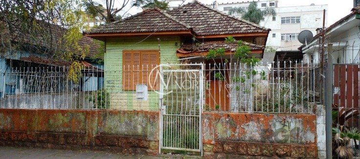 Terreno à venda  com 194m², Rua Felizardo no bairro Jardim Botânico em Porto Alegre