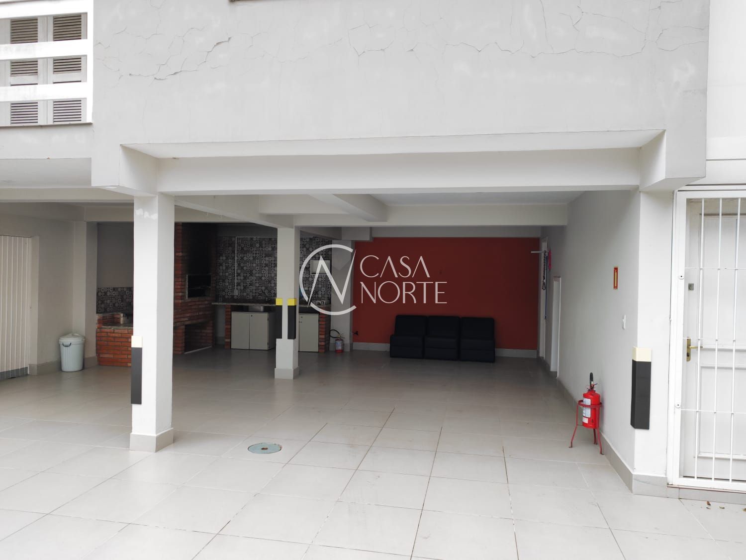 Casa à venda com 4 quartos, 371m², 4 vagas, Rua General Caldwell no bairro Menino Deus em Porto Alegre