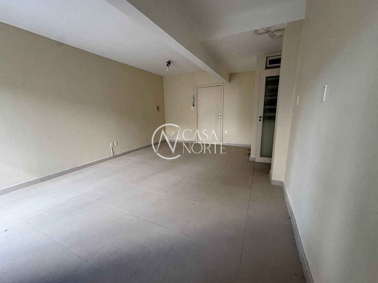 Sala Comercial à venda com 1 quarto, 26m², Rua Jerônimo Coelho no bairro Centro Histórico em Porto Alegre