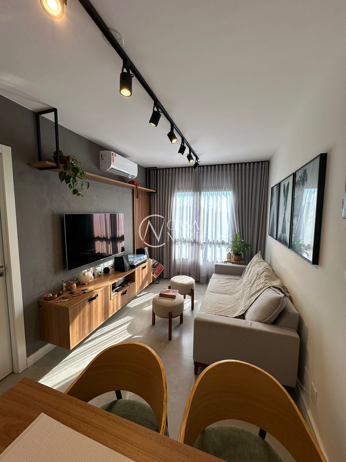 Apartamento à venda com 1 quarto, 44m², 1 suíte, 1 vaga, Rua Professor Freitas e Castro no bairro Azenha em Porto Alegre