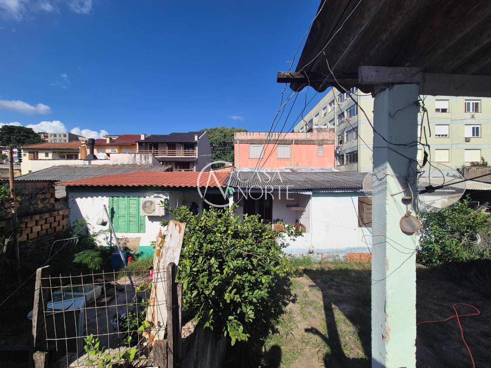 Casa à venda com 8 quartos, 337m², 4 vagas, Rua São Francisco de Assis no bairro Santo Antônio em Porto Alegre