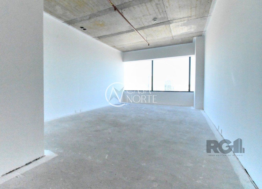 Sala Comercial à venda , 35m², 1 vaga, Avenida Padre Cacique no bairro Praia de Belas em Porto Alegre