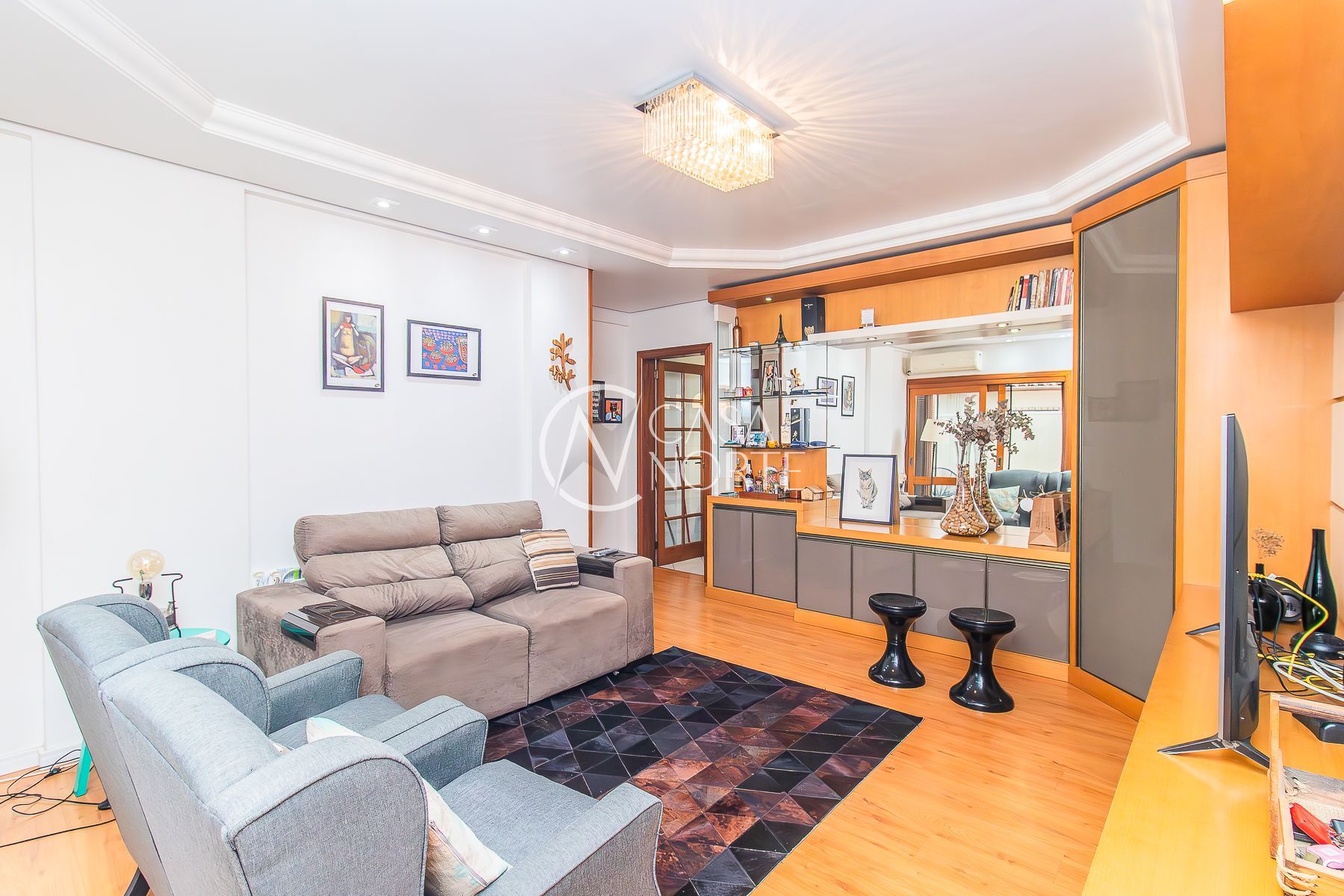 Apartamento Garden à venda com 2 quartos, 1 suíte, 2 vagas, Rua Doutor Oscar Bittencourt no bairro Menino Deus em Porto Alegre