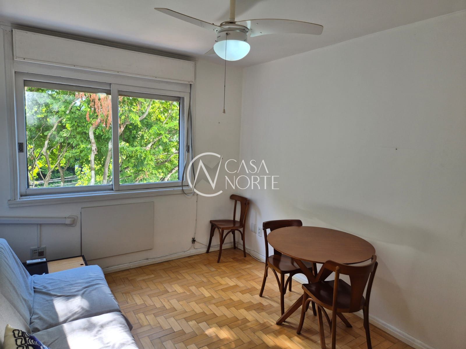 Apartamento à venda com 1 quarto, 38m², 1 vaga, Rua Botafogo no bairro Menino Deus em Porto Alegre