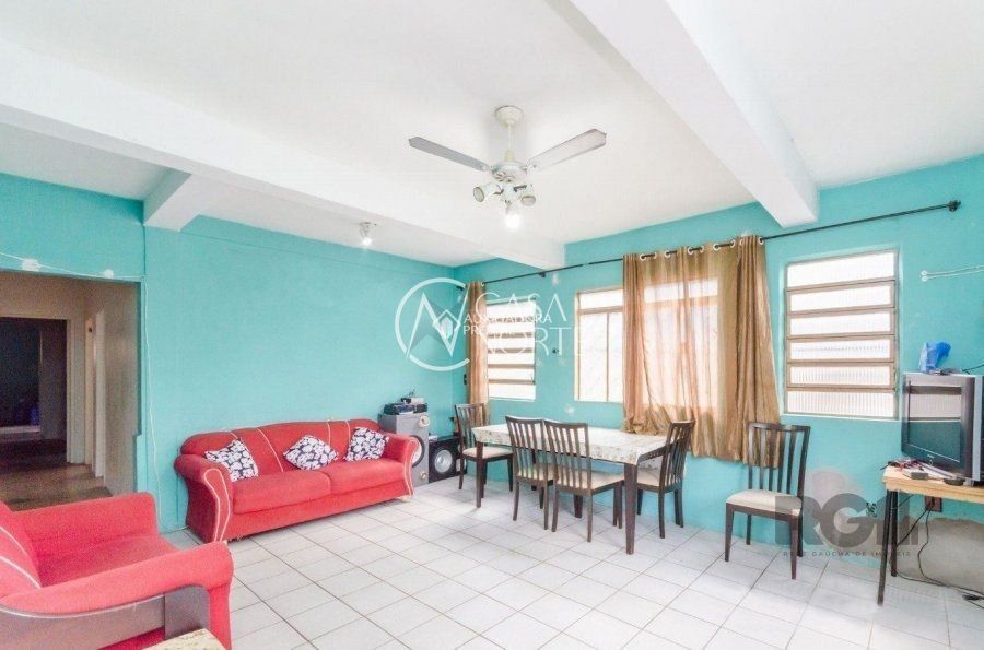 Casa à venda com 4 quartos, 280m², 1 suíte, 3 vagas, Rua Octavio de Souza no bairro Teresópolis em Porto Alegre