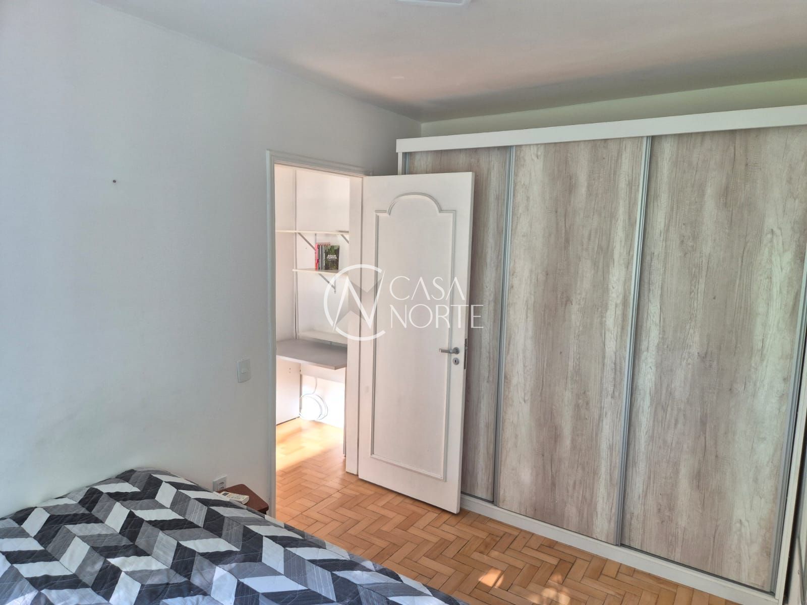 Apartamento à venda com 1 quarto, 38m², 1 vaga, Rua Botafogo no bairro Menino Deus em Porto Alegre