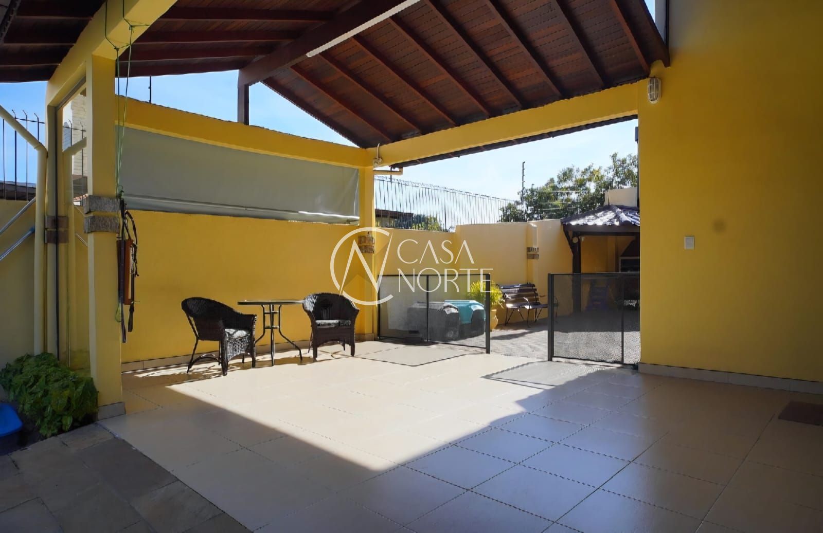 Casa à venda com 2 quartos, 108m², 3 vagas, Rua Francisco Braga no bairro Partenon em Porto Alegre