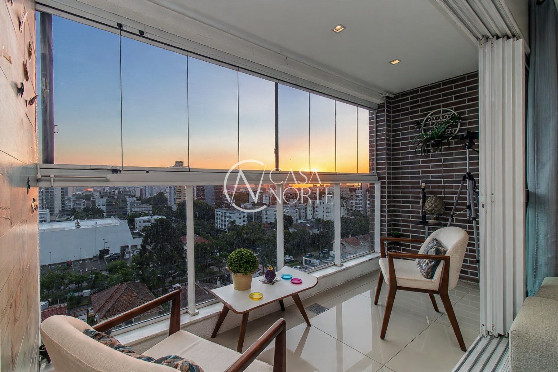 Apartamento à venda com 3 quartos, 120m², 3 suítes, 2 vagas, Rua Marcílio Dias no bairro Menino Deus em Porto Alegre