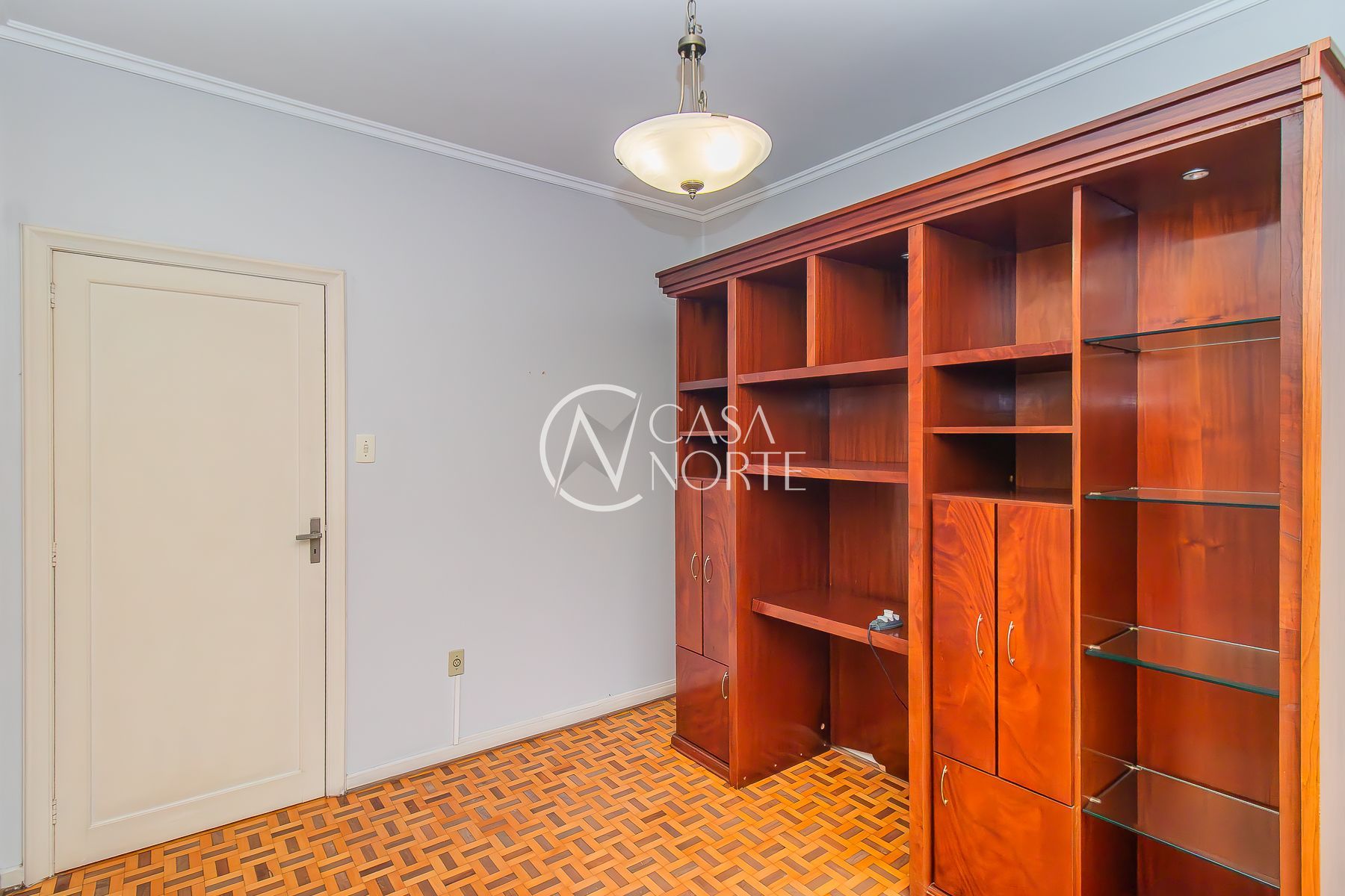 Apartamento à venda com 3 quartos, 109m², 1 vaga, Avenida Ganzo no bairro Menino Deus em Porto Alegre