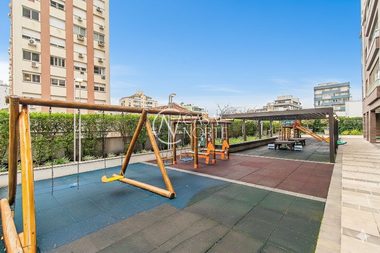 Apartamento à venda com 3 quartos, 147m², 3 suítes, 3 vagas, Rua Quintino Bocaiúva no bairro Moinhos de Vento em Porto Alegre