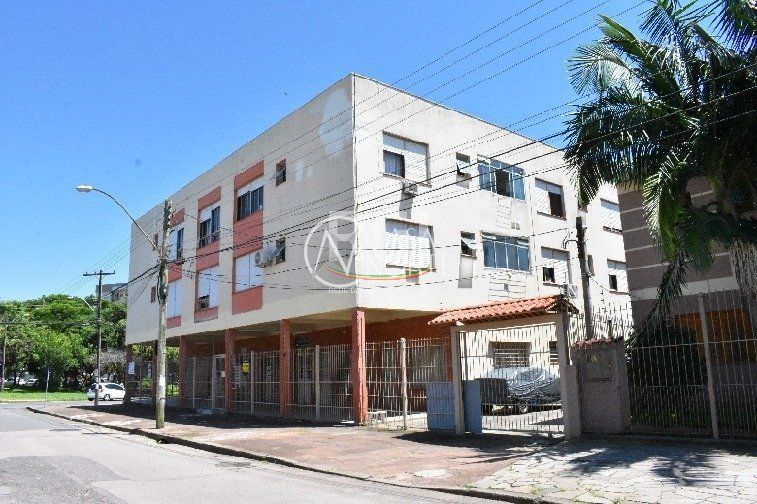 Loja à venda com 1 quarto, 230m², 1 vaga, Rua Afonso Arinos no bairro Camaquã em Porto Alegre