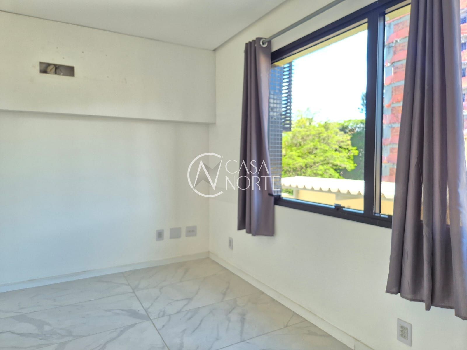 Sala Comercial à venda com 1 quarto, 24m², 1 vaga, Rua Saldanha Marinho no bairro Menino Deus em Porto Alegre