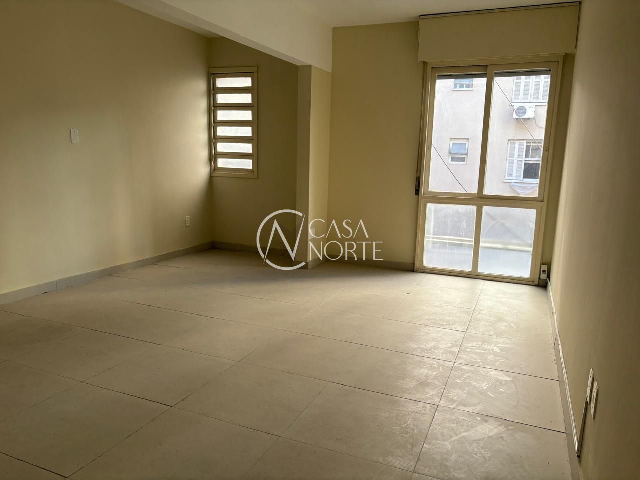 Sala Comercial à venda com 1 quarto, 26m², Rua Jerônimo Coelho no bairro Centro Histórico em Porto Alegre