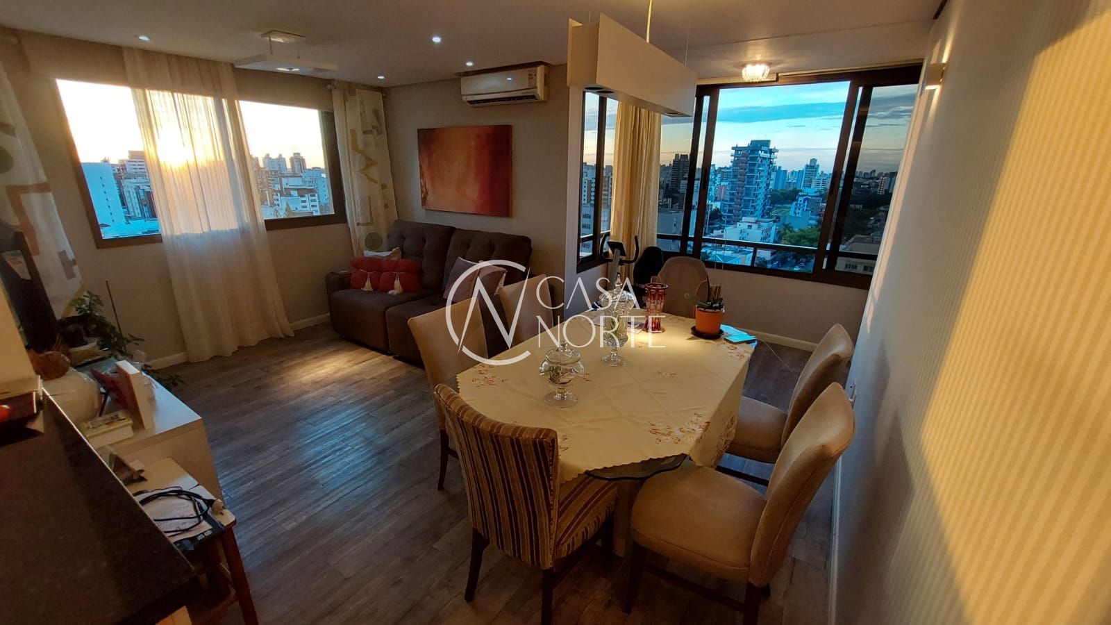 Apartamento à venda com 2 quartos, 70m², 1 suíte, 2 vagas, Rua Corrêa Lima no bairro Menino Deus em Porto Alegre