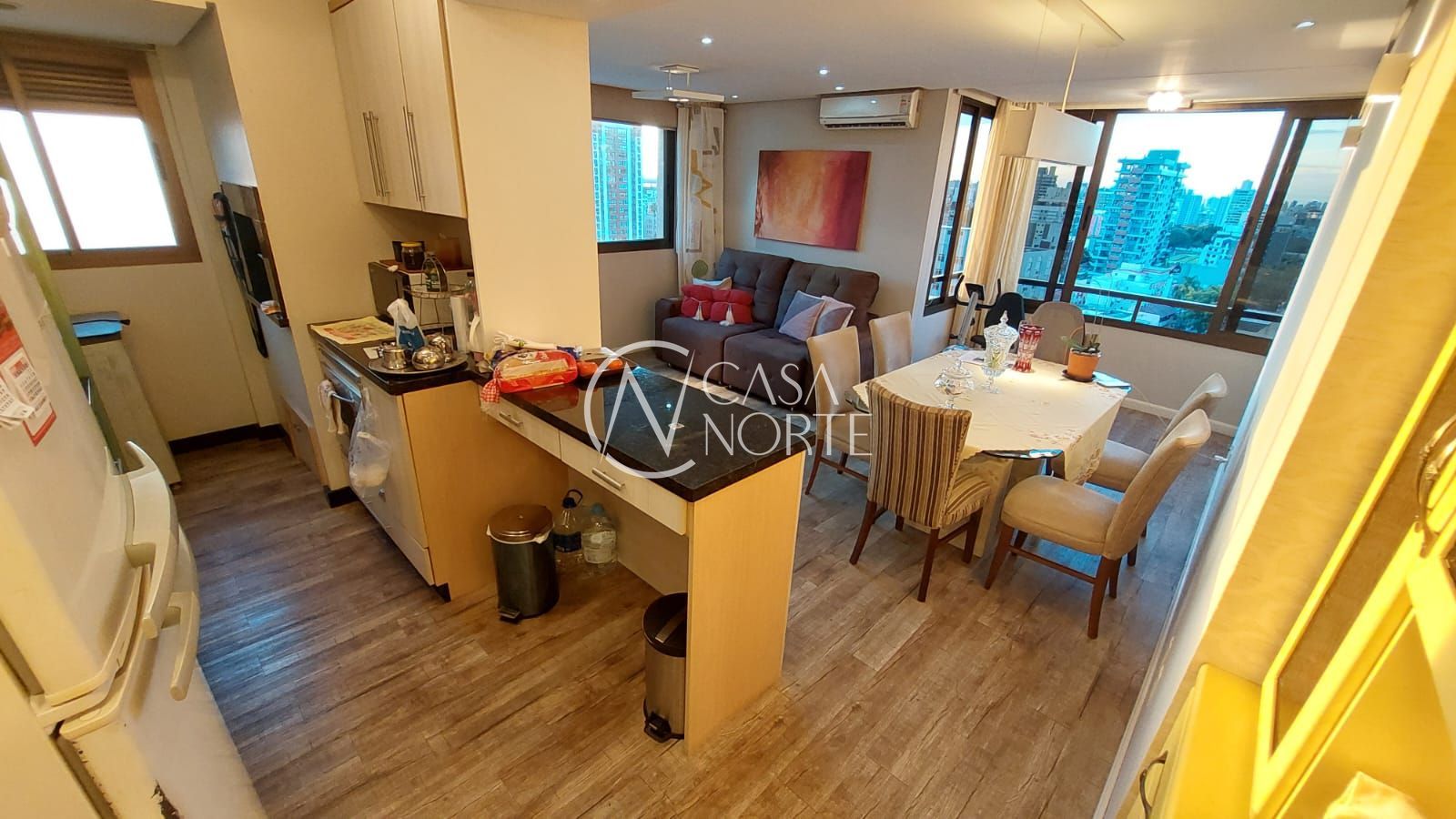 Apartamento à venda com 2 quartos, 70m², 1 suíte, 2 vagas, Rua Corrêa Lima no bairro Menino Deus em Porto Alegre