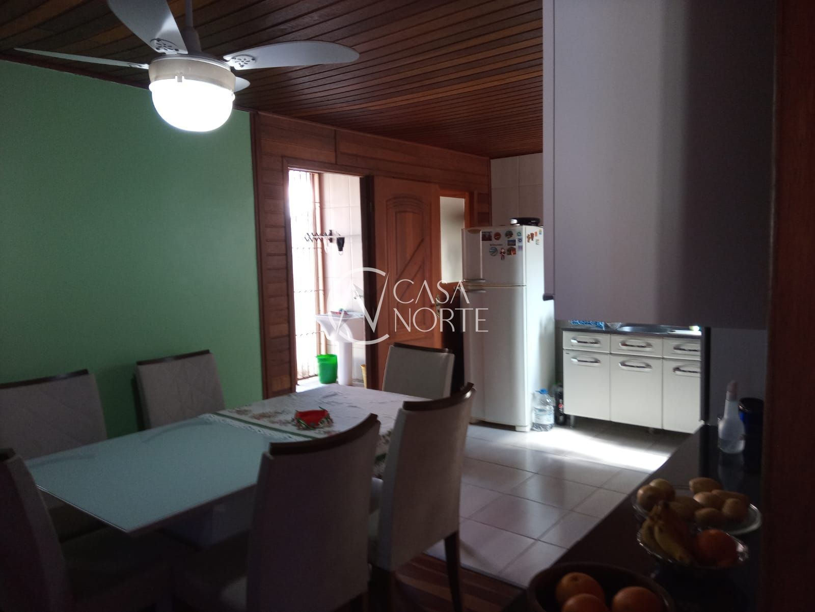 Casa à venda com 3 quartos, 108m², 1 vaga, Praça Frederico Westphalen no bairro Cavalhada em Porto Alegre