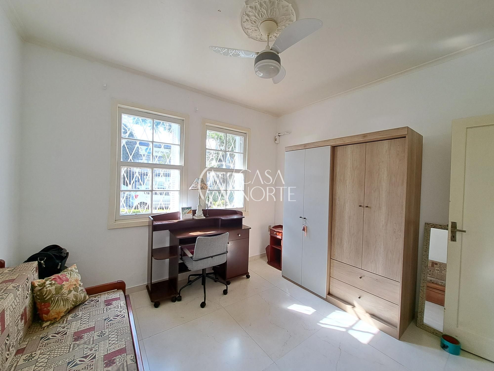 Apartamento à venda com 2 quartos, 60m², Rua Santana no bairro Santana em Porto Alegre
