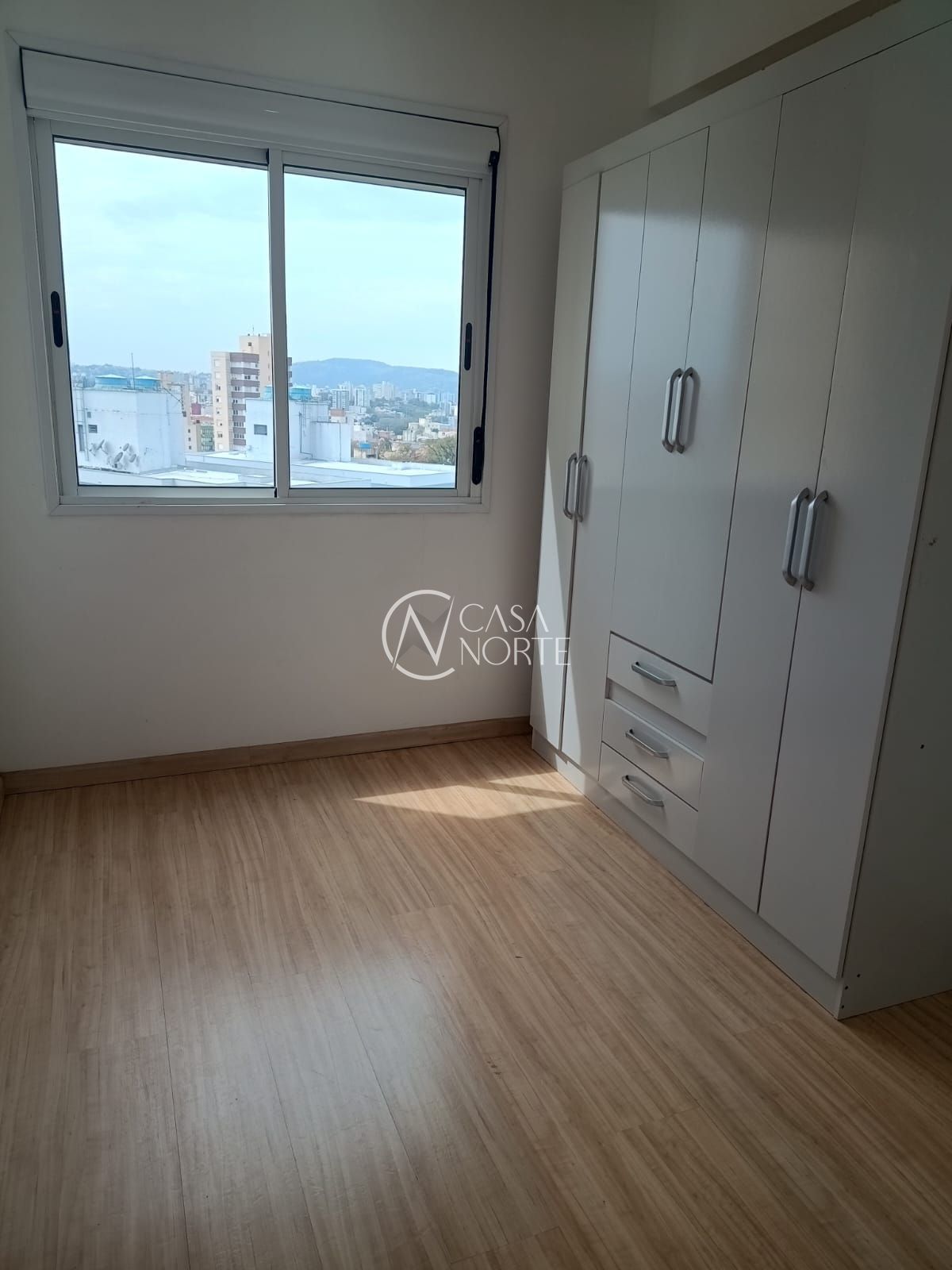 Apartamento à venda com 3 quartos, 65m², 1 suíte, 1 vaga, Avenida Bento Gonçalves no bairro Partenon em Porto Alegre