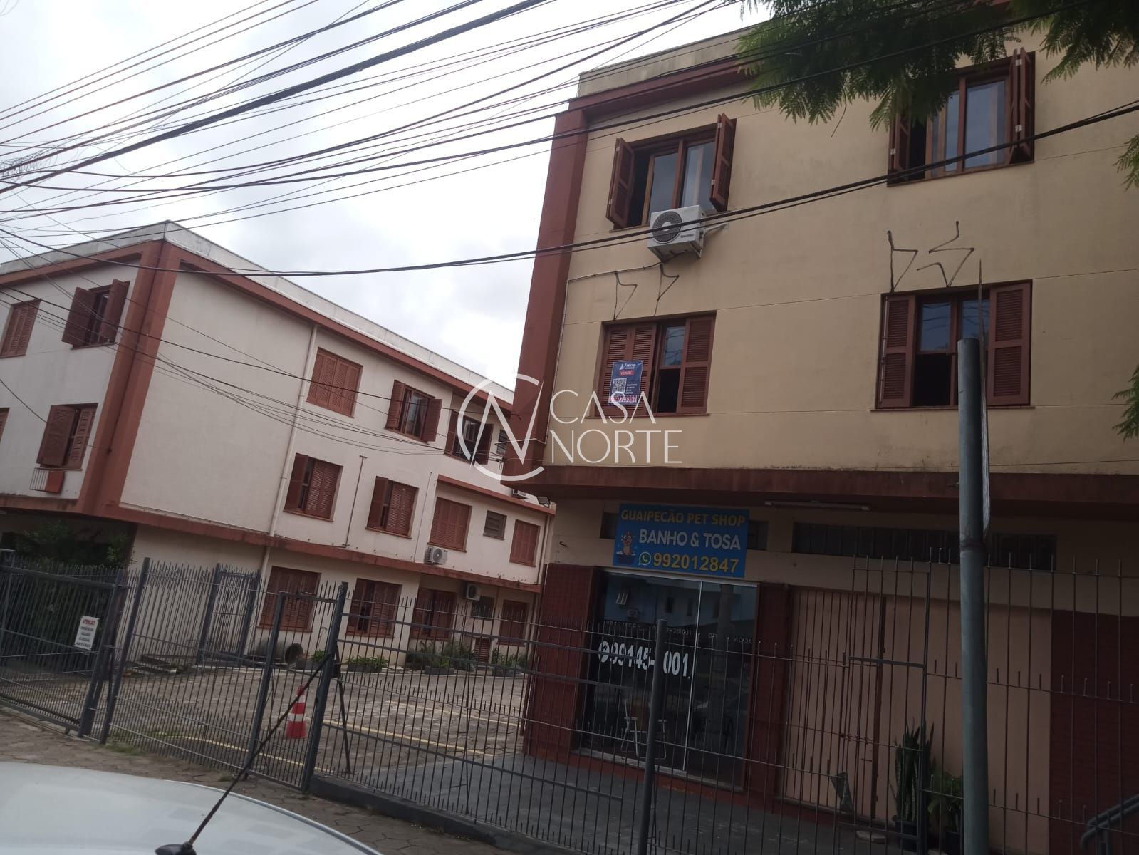 Apartamento à venda com 3 quartos, 74m², Rua Oscar Schneider no bairro Medianeira em Porto Alegre