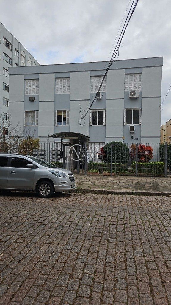 Kitnet à venda com 1 quarto, 35m², Rua Barão de Teffe no bairro Menino Deus em Porto Alegre