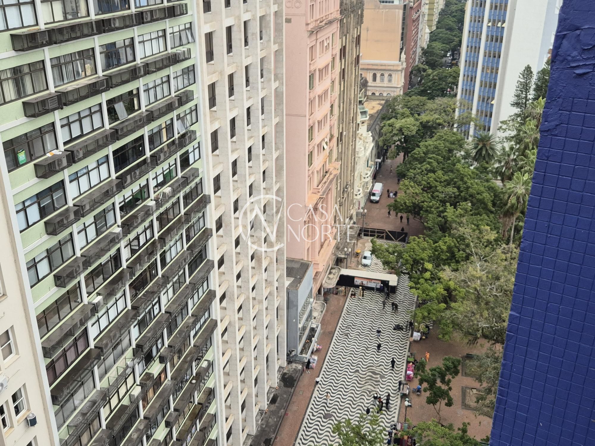 Prédio Comercial à venda com 15 quartos, 4099m², Rua dos Andradas no bairro Centro Histórico em Porto Alegre