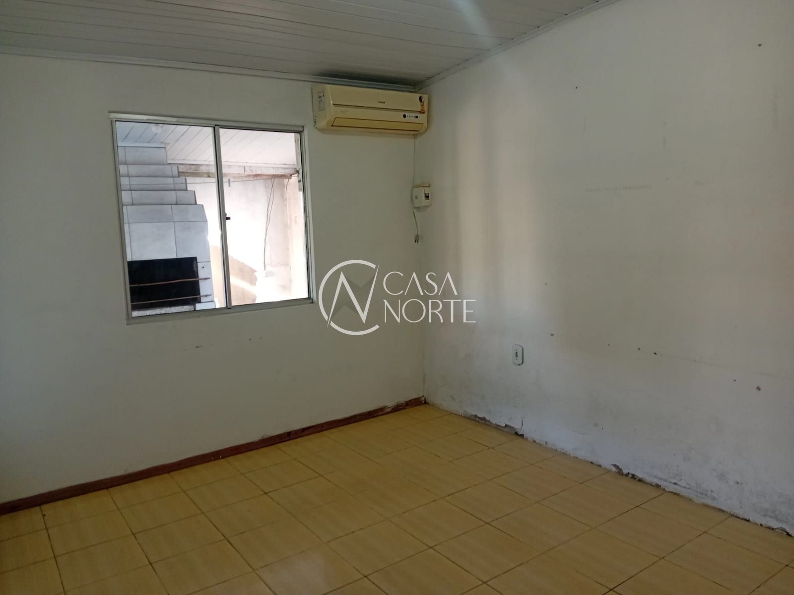 Casa à venda com 3 quartos, 310m², 4 vagas, Rua Humberto de Campos no bairro Partenon em Porto Alegre