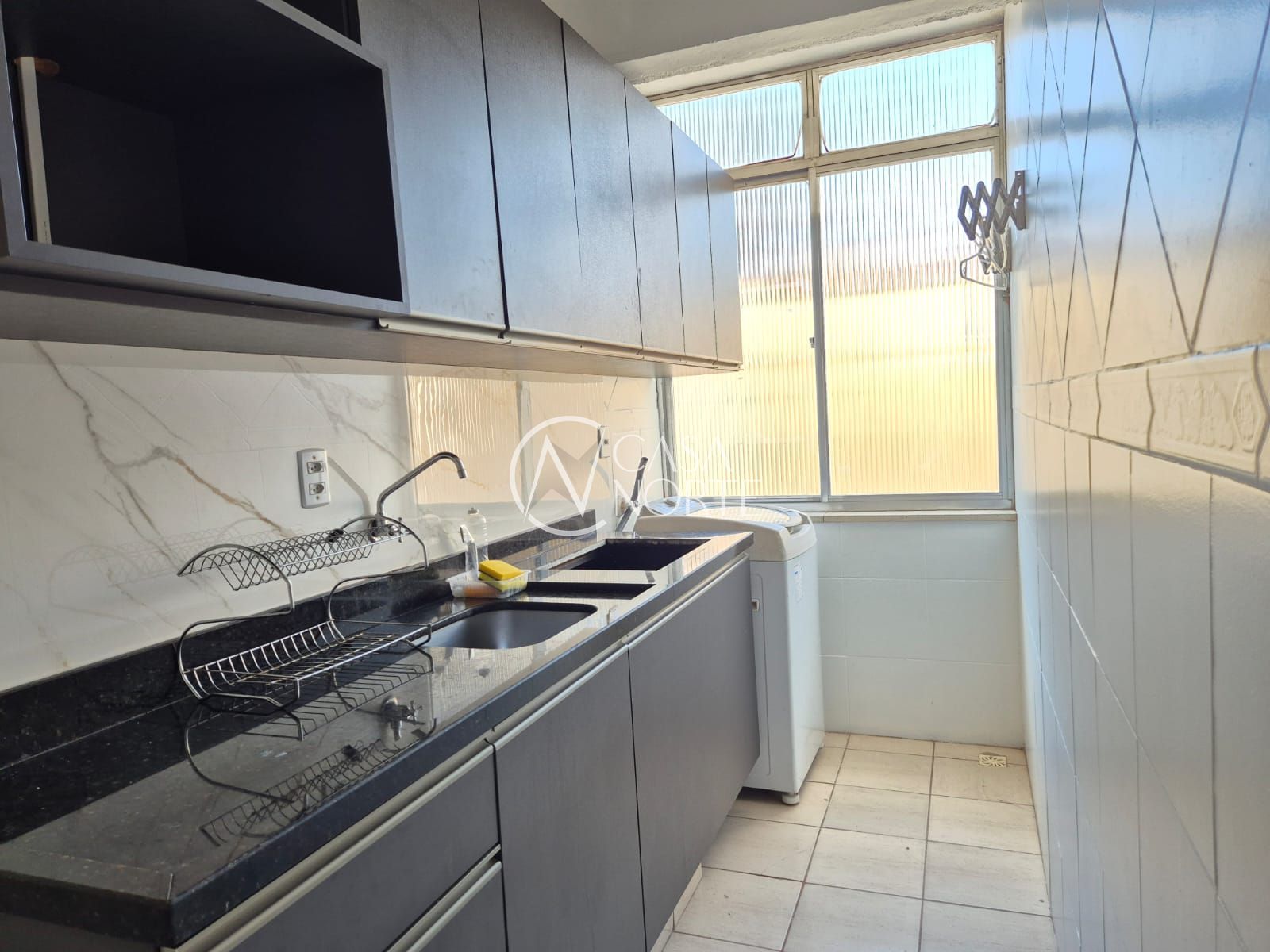 Kitnet à venda , 37m², Rua Barao de Teffe no bairro Menino Deus em Porto Alegre