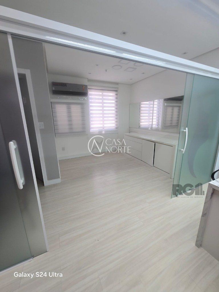 Sala Comercial à venda , 29m², Avenida Getúlio Vargas no bairro Menino Deus em Porto Alegre