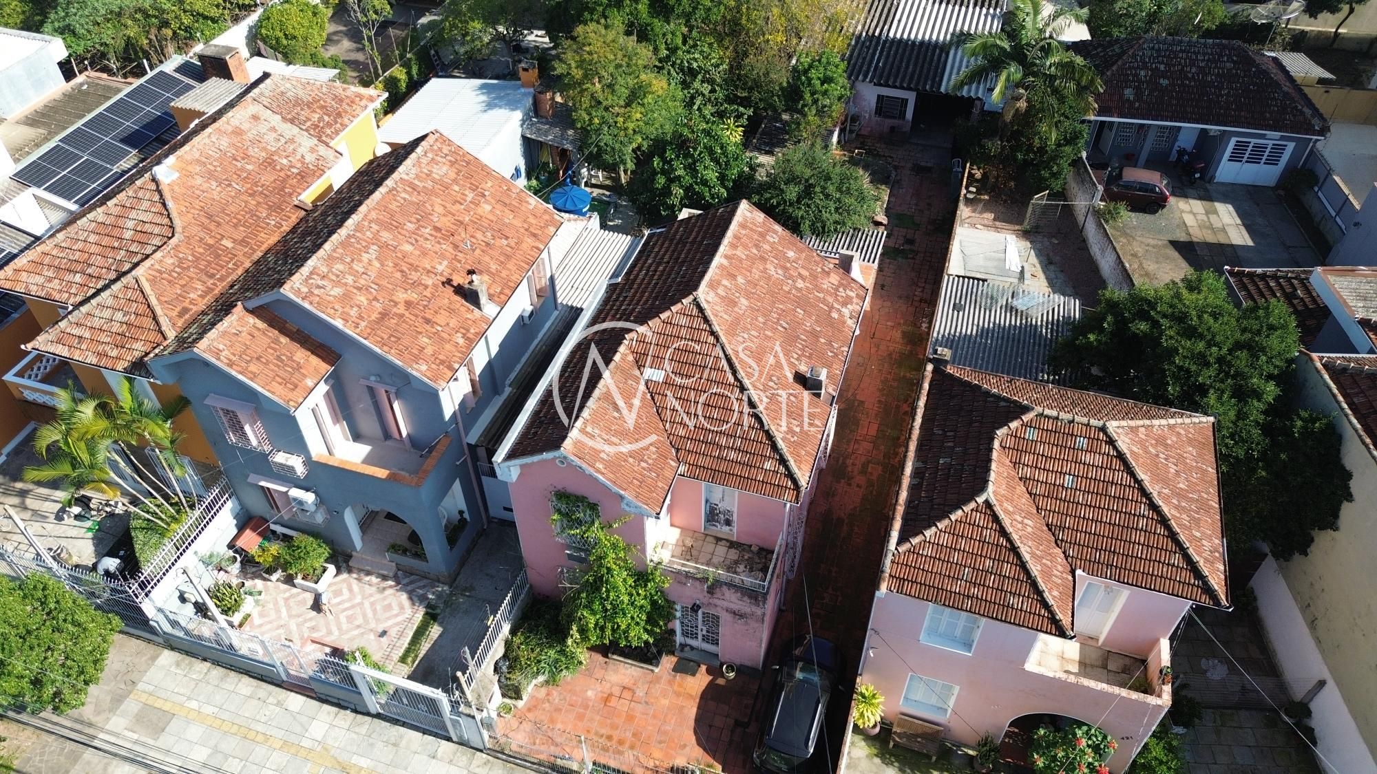 Casa à venda com 3 quartos, 109m², 3 vagas, Rua Doutor Oscar Bittencourt no bairro Menino Deus em Porto Alegre