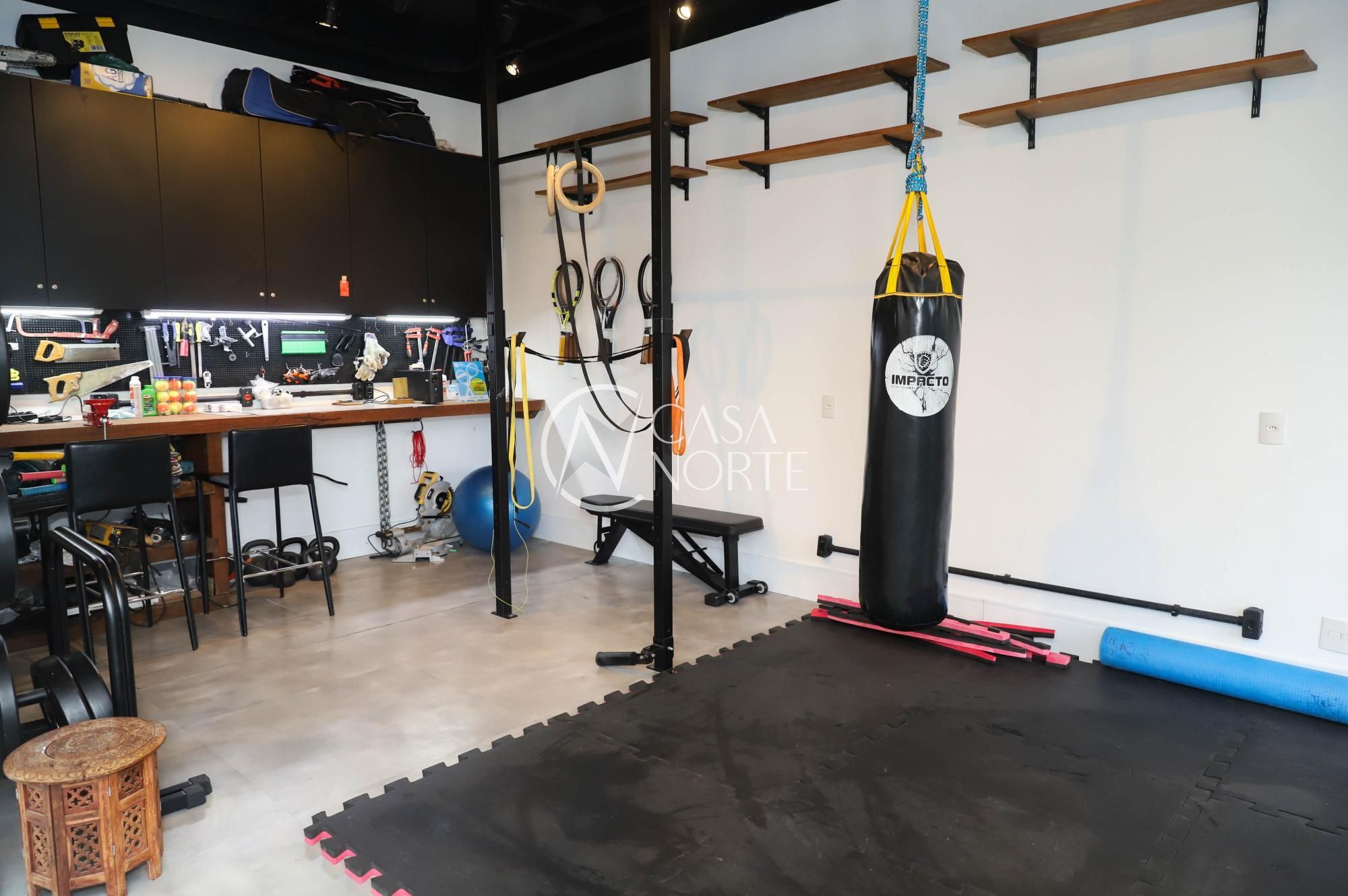 Casa de Condomínio à venda com 5 quartos, 253m², 5 suítes, 4 vagas, Avenida Juca Batista no bairro Belém Novo em Porto Alegre