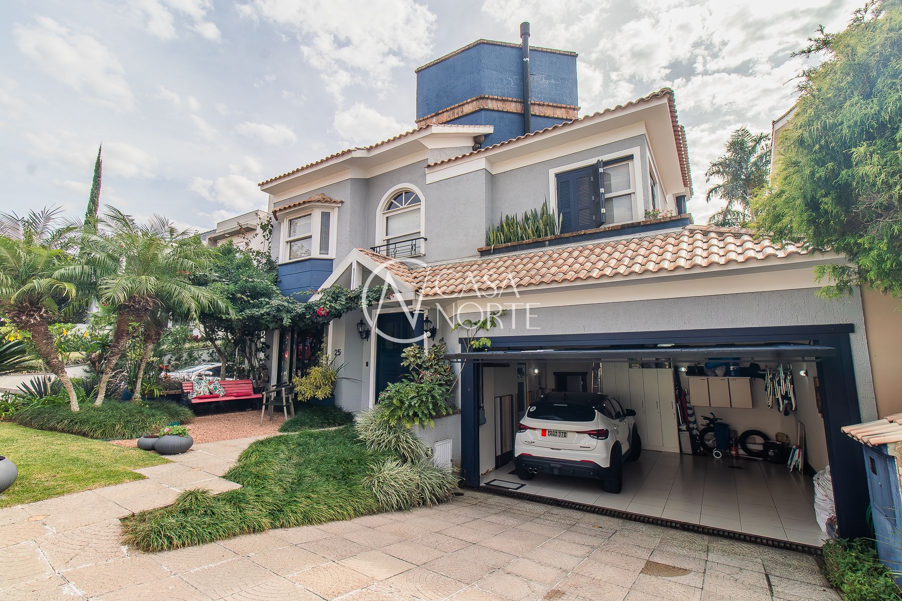 Casa de Condomínio à venda com 4 quartos, 320m², 1 suíte, 4 vagas, Rua Tocantins no bairro Agronomia em Porto Alegre